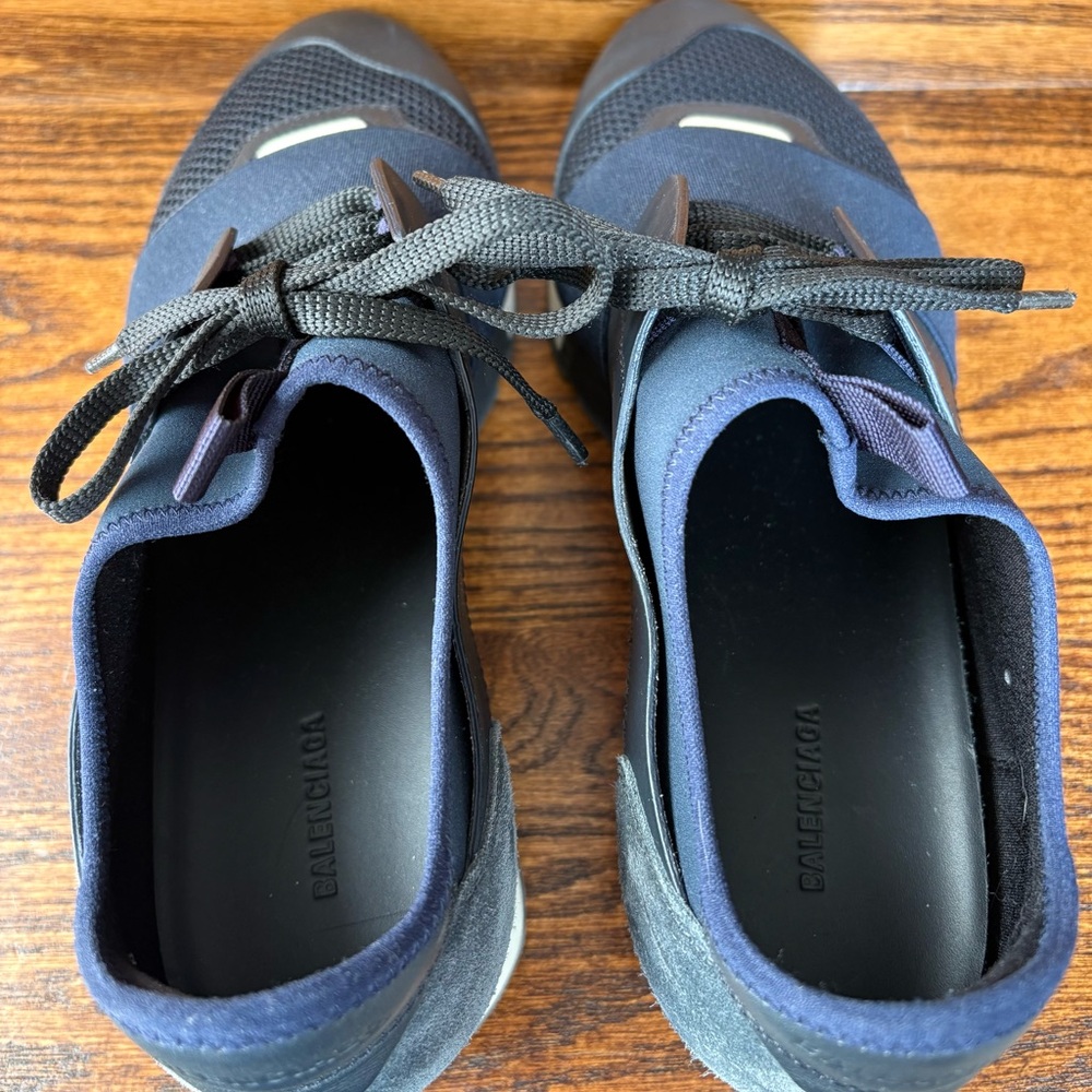 Balenciaga’s Race Runner Size 9 - Picture 5 of 8
